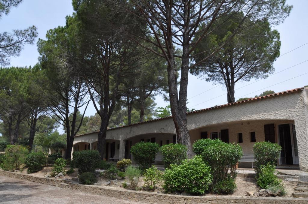 La Cigaliere Otel Le Beausset Oda fotoğraf