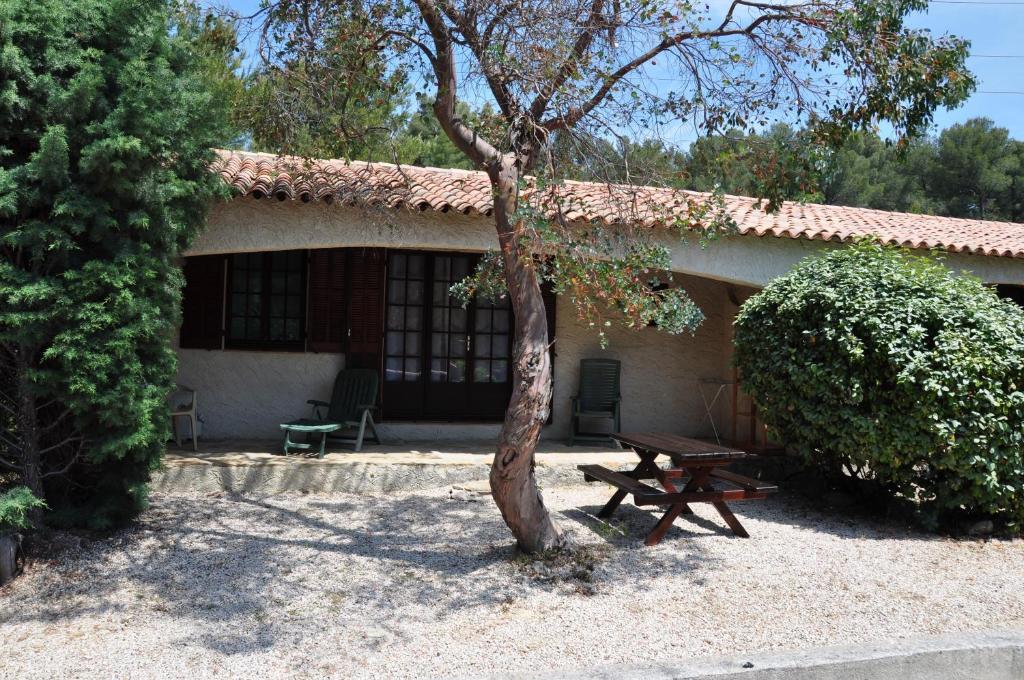 La Cigaliere Otel Le Beausset Oda fotoğraf