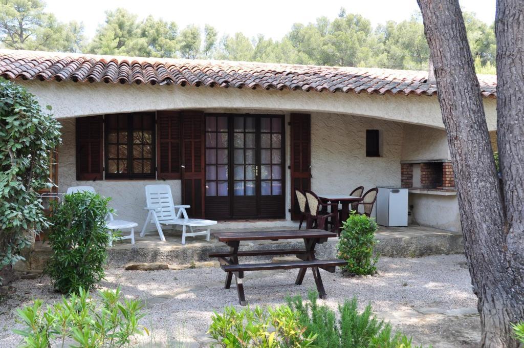 La Cigaliere Otel Le Beausset Oda fotoğraf