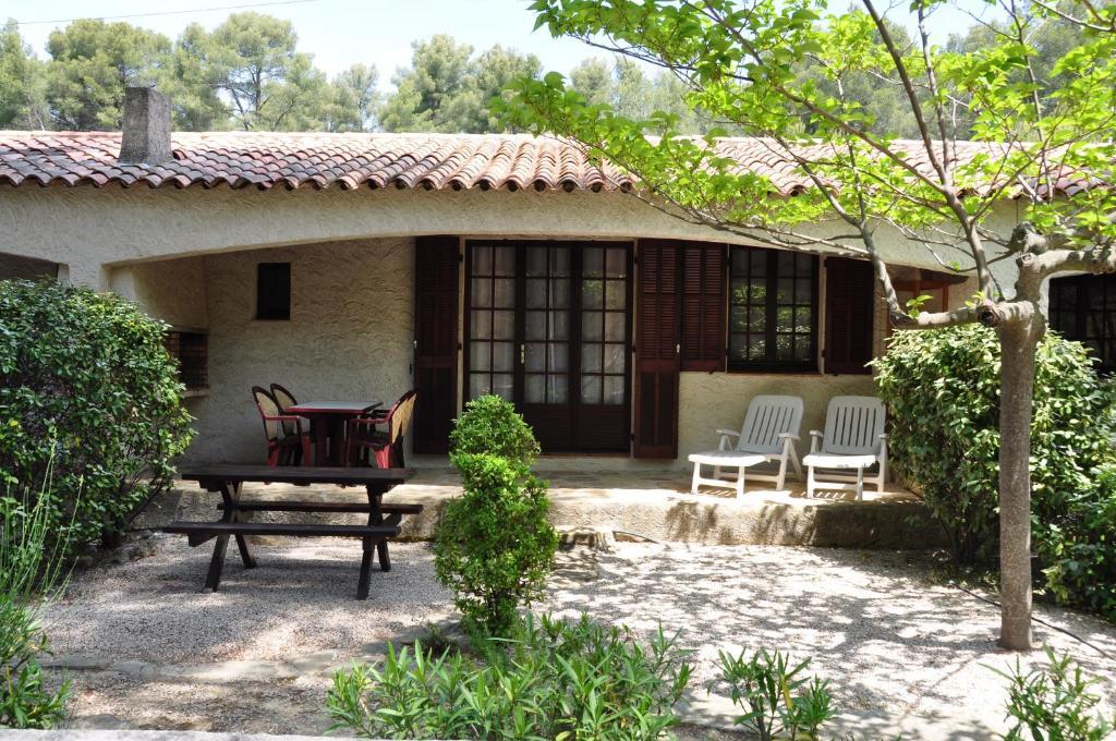 La Cigaliere Otel Le Beausset Oda fotoğraf